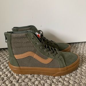 NWT new boys vans sk8-hi grape leaf suede green 13.5